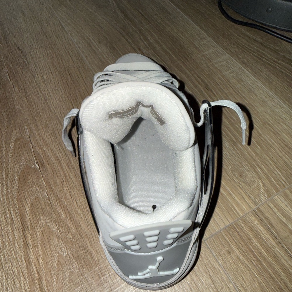 Jordan 4’s Frozen moment - Picture 5 of 9